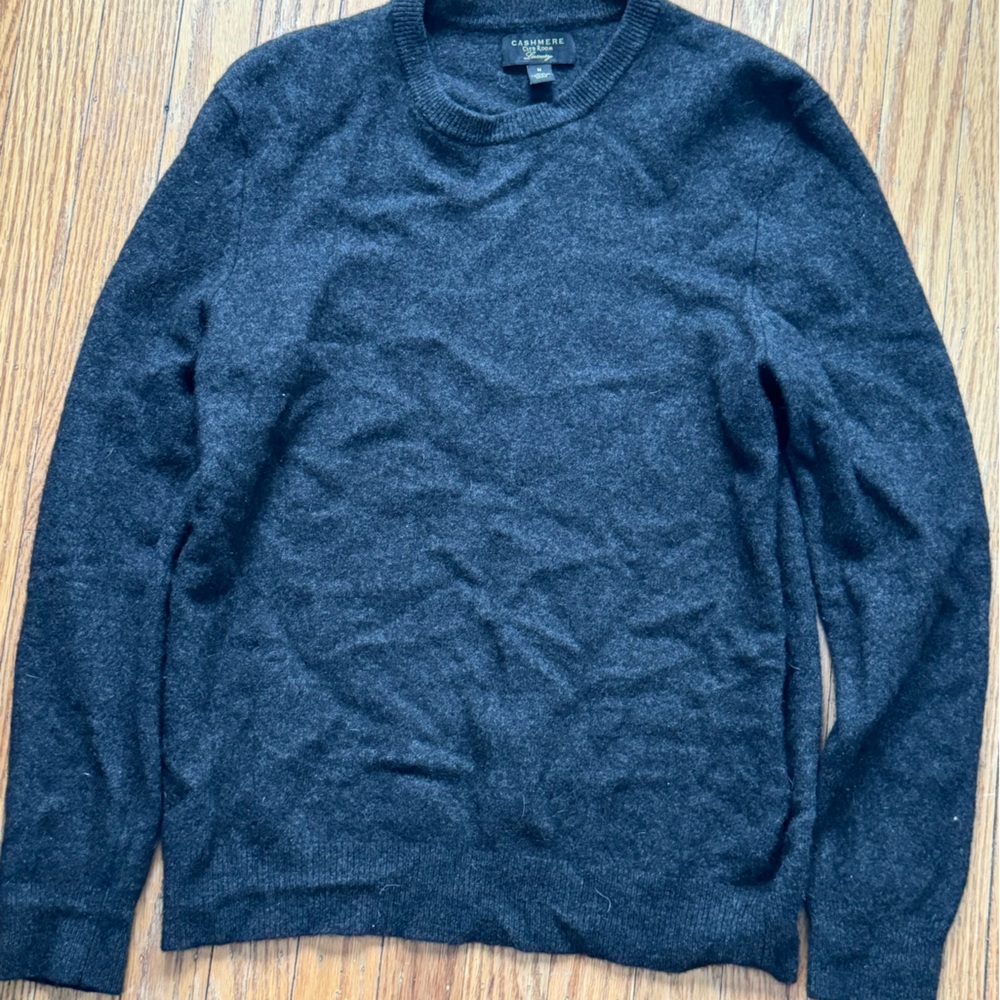 Unisex Cashmere Club Room Sweater